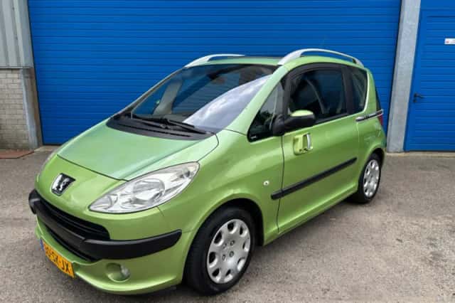 Peugeot 1007 (2006) thumbnail 2