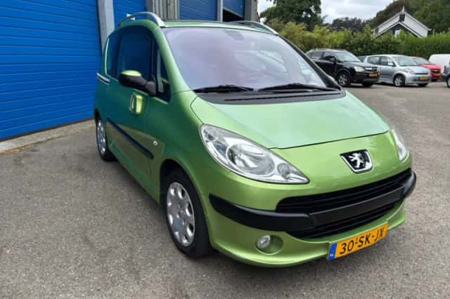 Peugeot 1007 (2006) thumbnail 4