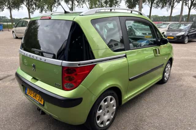 Peugeot 1007 (2006) thumbnail 5