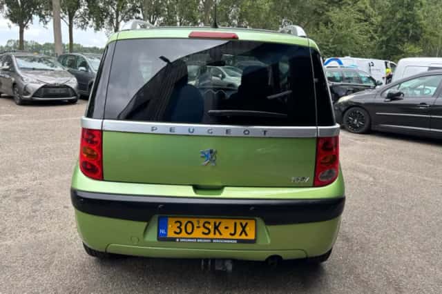 Peugeot 1007 (2006) thumbnail 6