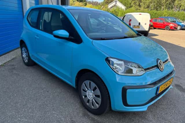 Volkswagen Up! (2017) thumbnail 4