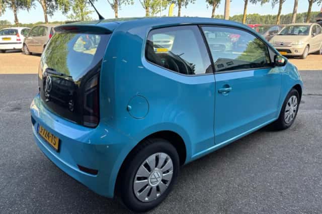 Volkswagen Up! (2017) thumbnail 5