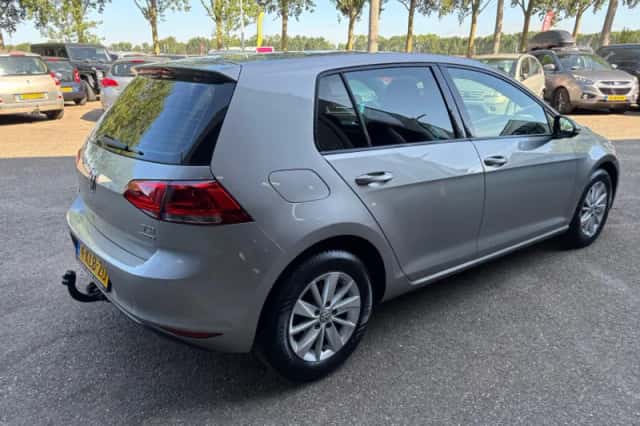 Volkswagen Golf (2013) thumbnail 5