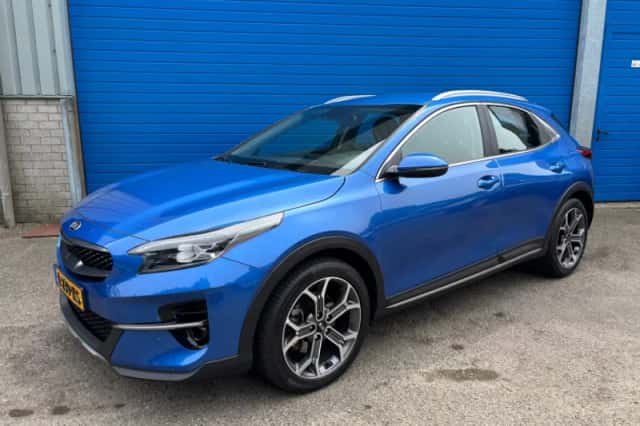 Kia XCeed (2021) thumbnail 2