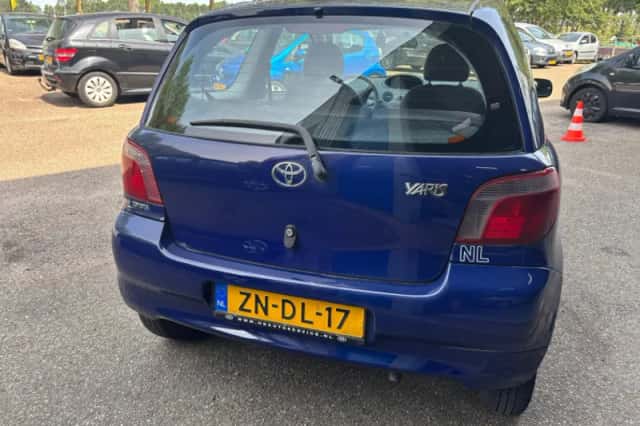 Toyota Yaris (1999) thumbnail 6
