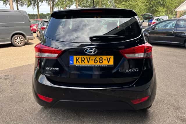 Hyundai ix20 (2012) thumbnail 6