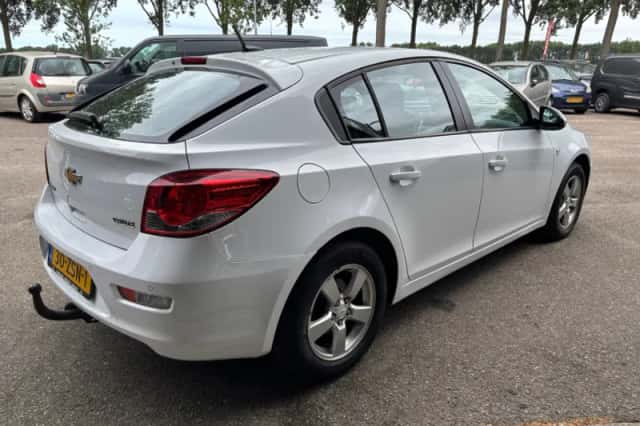 Chevrolet Cruze (2013) thumbnail 5