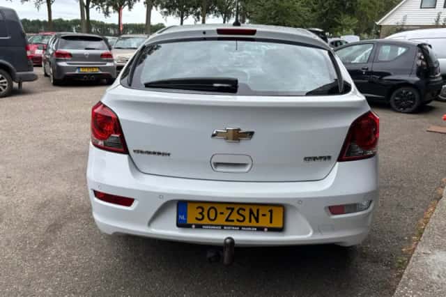 Chevrolet Cruze (2013) thumbnail 6