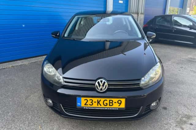 Volkswagen Golf (2009) thumbnail 3