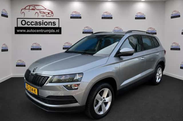 Škoda Karoq (2019) thumbnail 1
