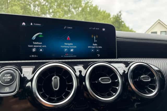 Mercedes-Benz A-Klasse (2019) thumbnail 2