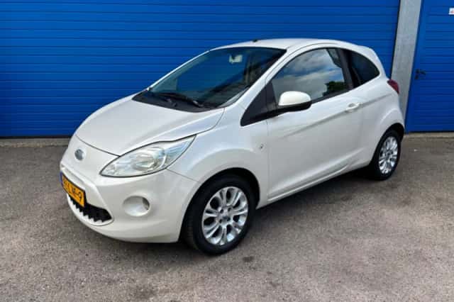 Ford Ka (2010) thumbnail 2