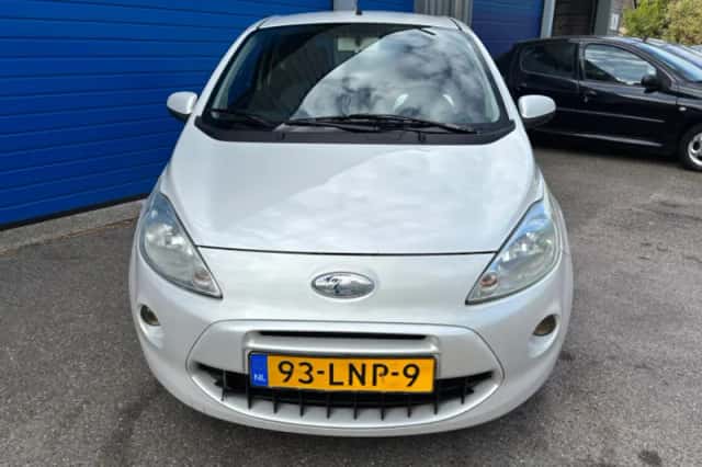 Ford Ka (2010) thumbnail 3