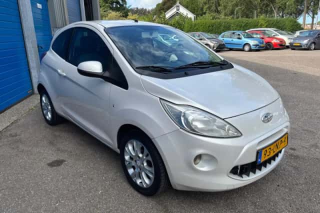 Ford Ka (2010) thumbnail 4