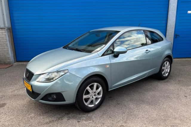 SEAT Ibiza (2009) thumbnail 2