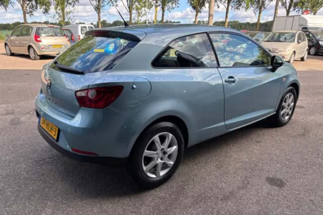 SEAT Ibiza (2009) thumbnail 5