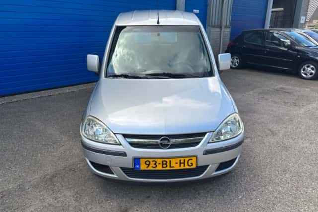 Opel Combo (2004) thumbnail 3