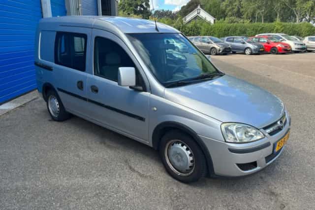 Opel Combo (2004) thumbnail 4