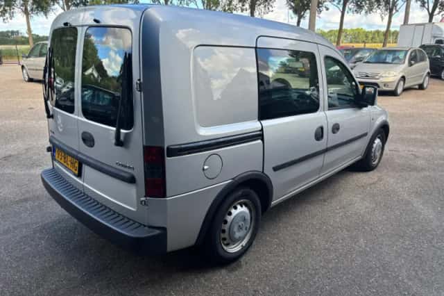 Opel Combo (2004) thumbnail 5