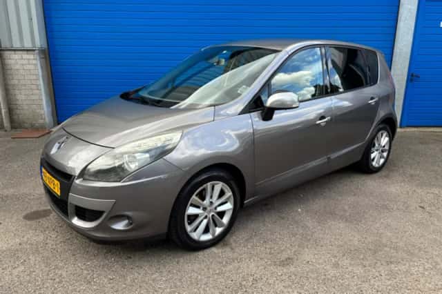 Renault Scénic (2010) thumbnail 2