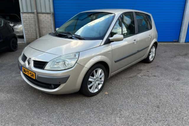 Renault Scénic (2007) thumbnail 2