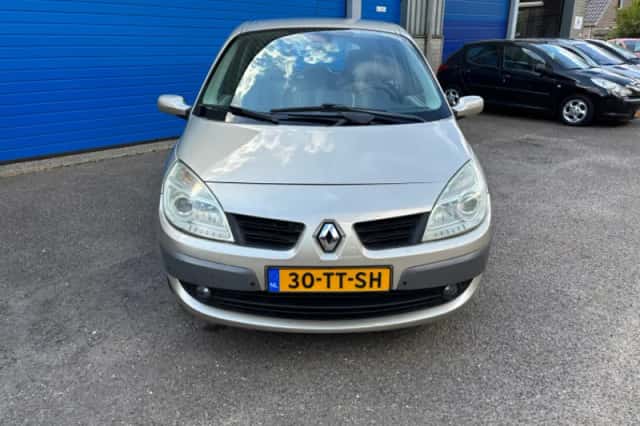 Renault Scénic (2007) thumbnail 3