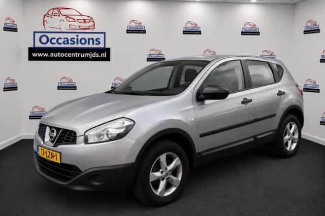 Nissan Qashqai (2010) thumbnail 1