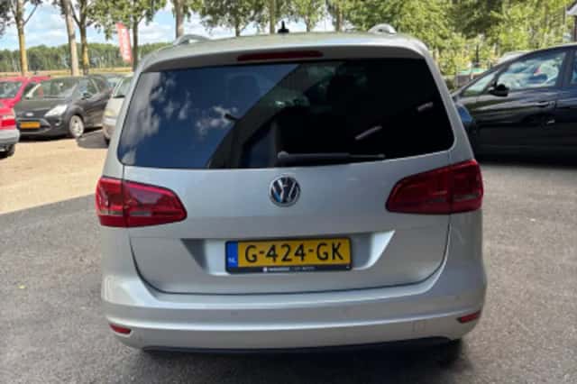 Volkswagen Sharan (2011) thumbnail 6