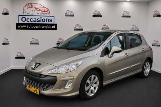 Peugeot 308 (2010) thumbnail 1