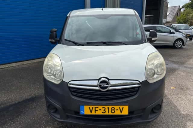 Opel Combo (2013) thumbnail 3