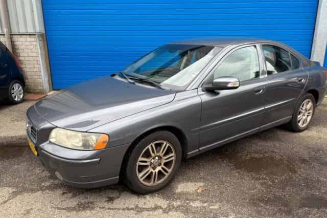 Volvo S60 (2006) thumbnail 2