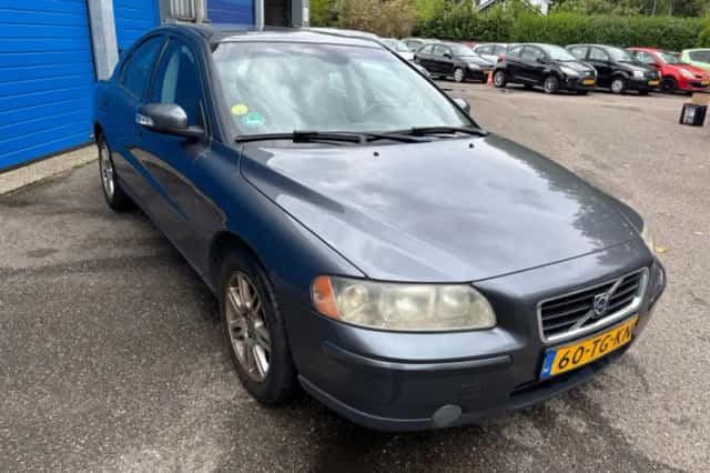 Volvo S60 (2006) thumbnail 4