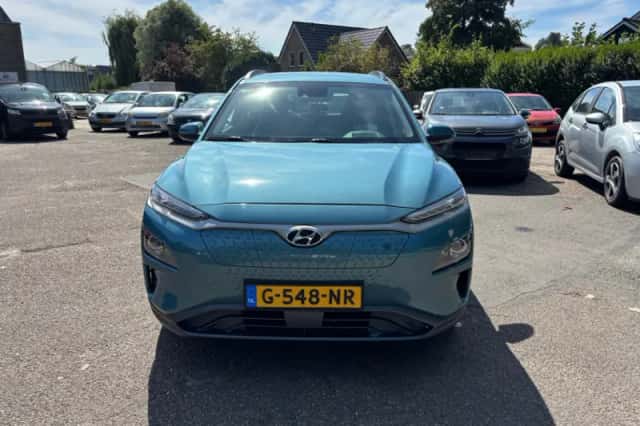Hyundai Kona (2019) thumbnail 2