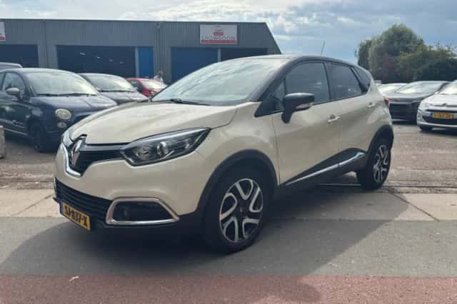 Renault Captur (2017) thumbnail 1