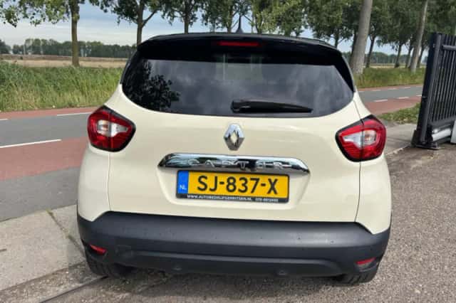 Renault Captur (2017) thumbnail 4