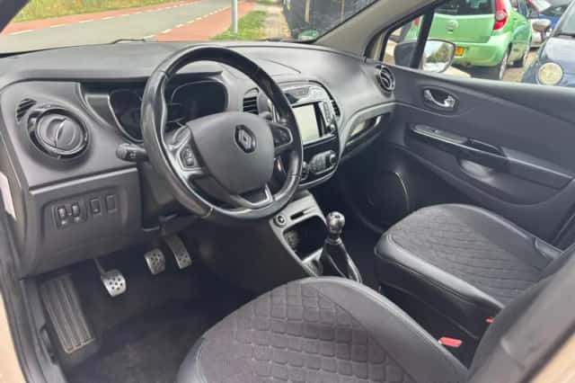 Renault Captur (2017) thumbnail 6