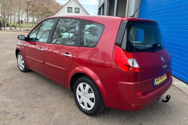 Renault Grand Scénic (2009) thumbnail 6