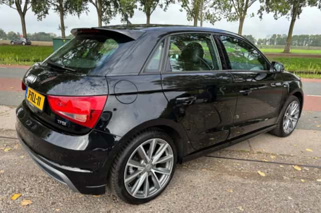 Audi A1 (2014) thumbnail 4