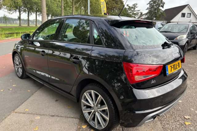 Audi A1 (2014) thumbnail 6
