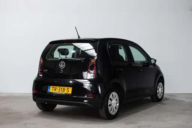 Volkswagen Up! (2018) thumbnail 2