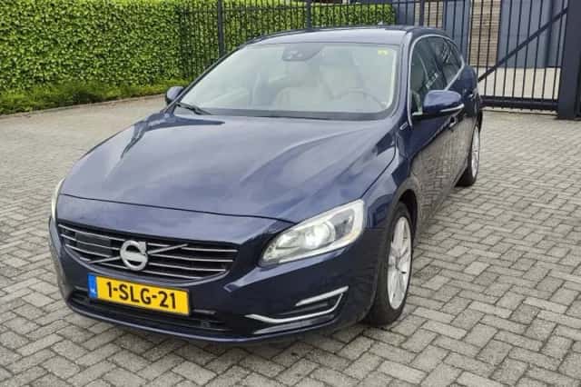 Volvo V60 (2013) thumbnail 2