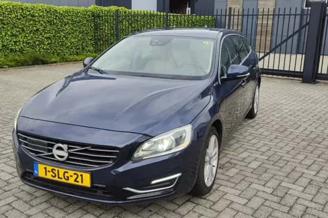Volvo V60 (2013) thumbnail 4