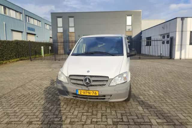 Mercedes-Benz Vito (2011) thumbnail 1