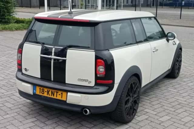 MINI Clubman (2010) thumbnail 6