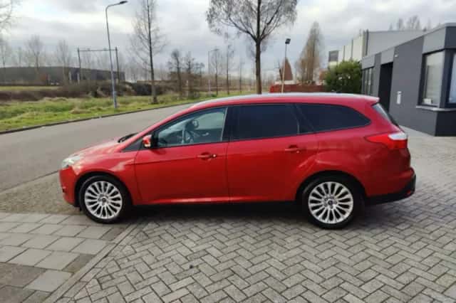 Ford Focus (2011) thumbnail 6