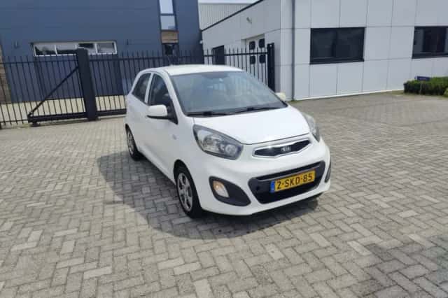 Kia Picanto (2013) thumbnail 2