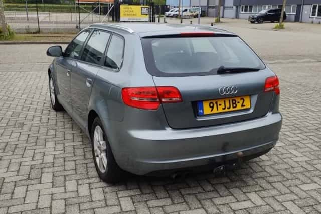 Audi A3 (2009) thumbnail 4