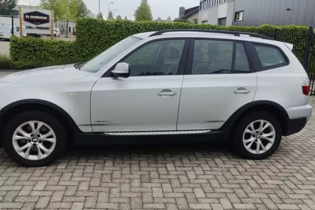 BMW X3 (2010) thumbnail 5