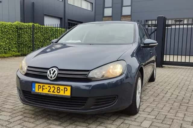 Volkswagen Golf (2009) thumbnail 1