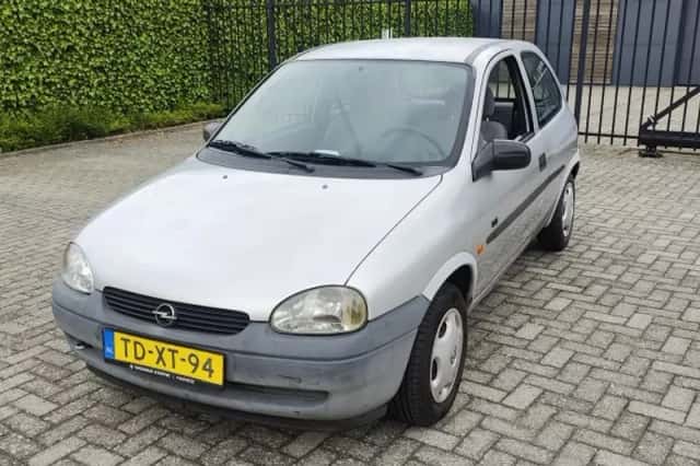 Opel Corsa (1998) thumbnail 1